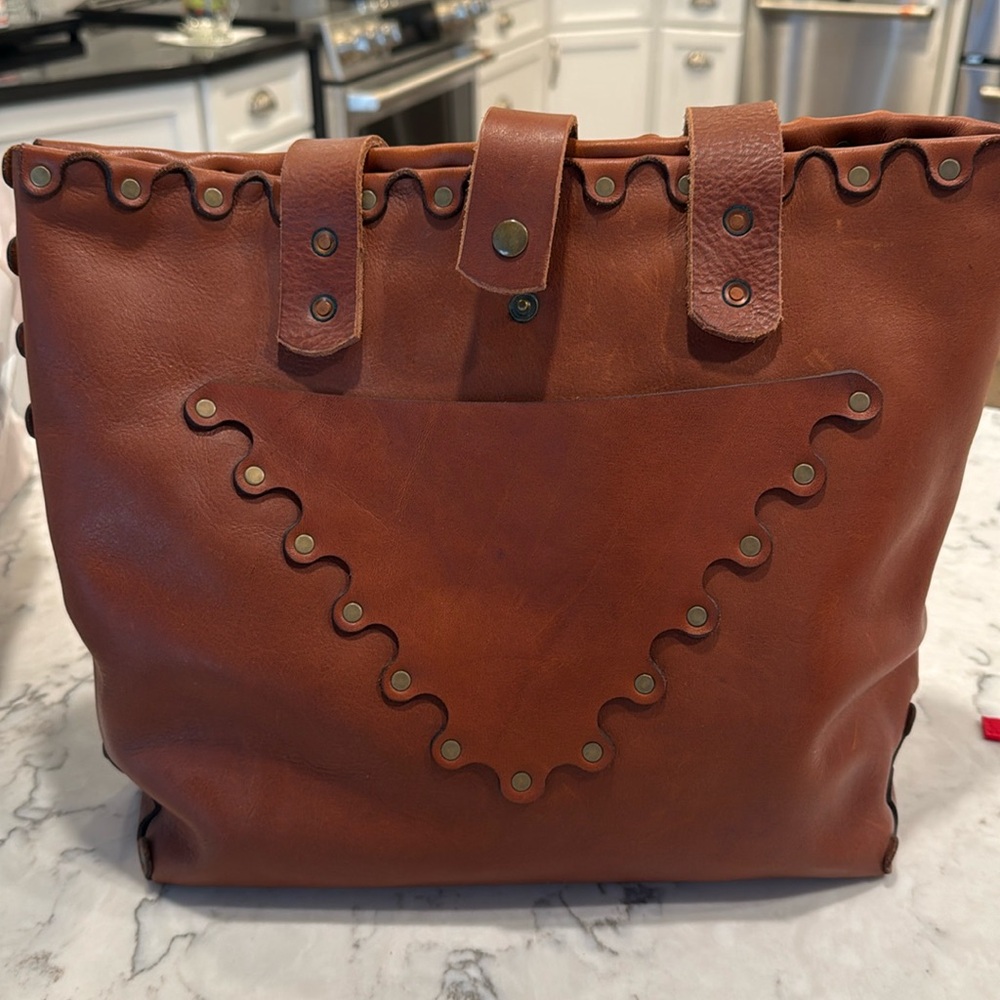 Hand and Hide Leather Tote (HANDMADE)